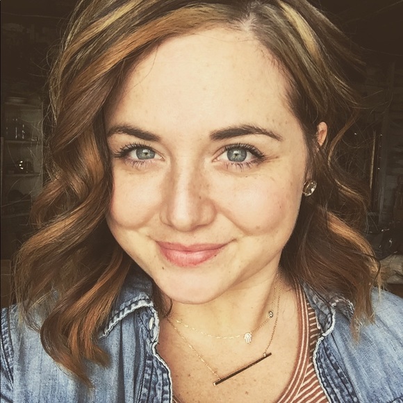 Meet your Posher, Jessi - Picture 1 of 4